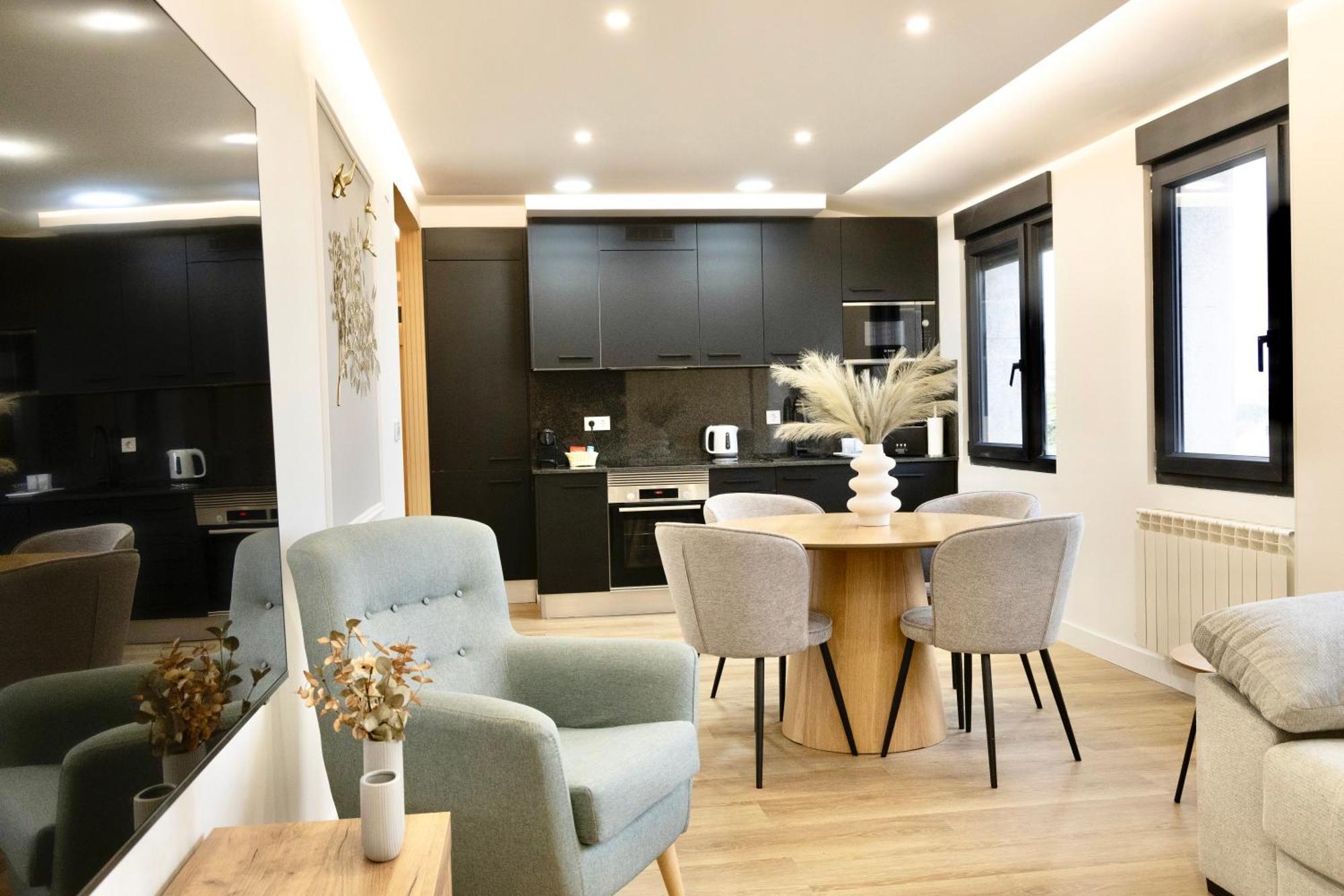 Lucus Skyline & Terrace Apartment Lugo Bagian luar foto